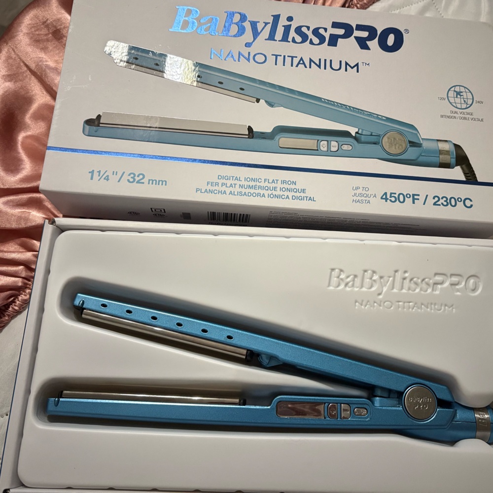 BaBylissPRO Nano Titanium Flat Iron - Blue